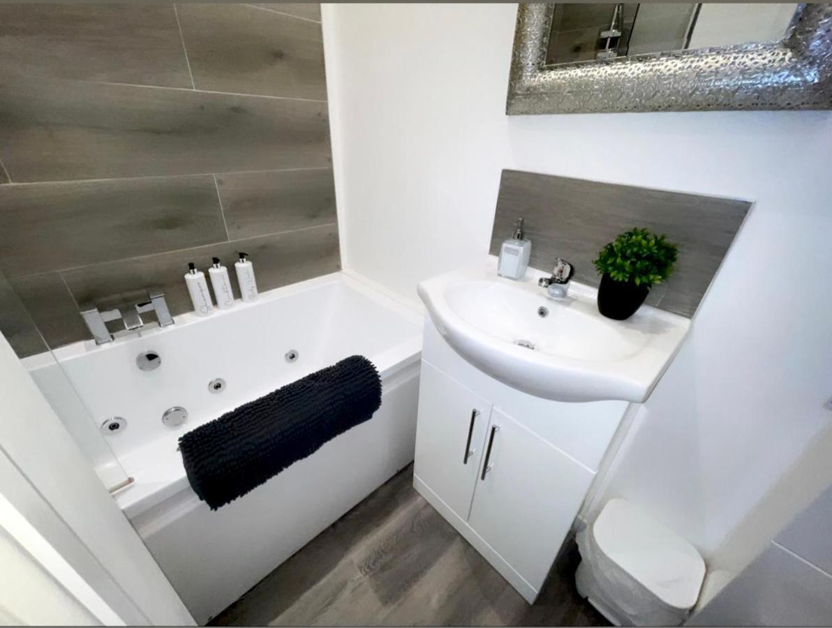 Albert Luxury Hottub&Jacuzzi Apartments Blackpool Exterior foto
